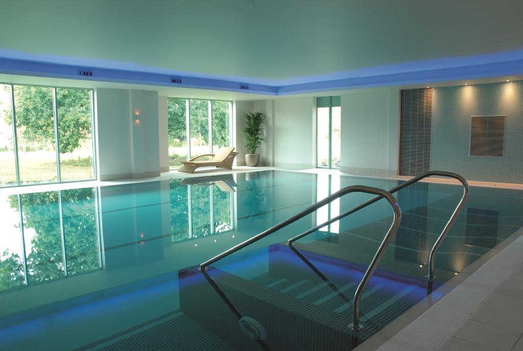 De Vere Cotswold Water Park South Cerney Exteriér fotografie