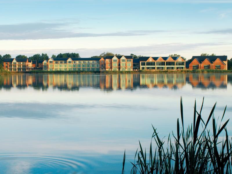 De Vere Cotswold Water Park South Cerney Exteriér fotografie